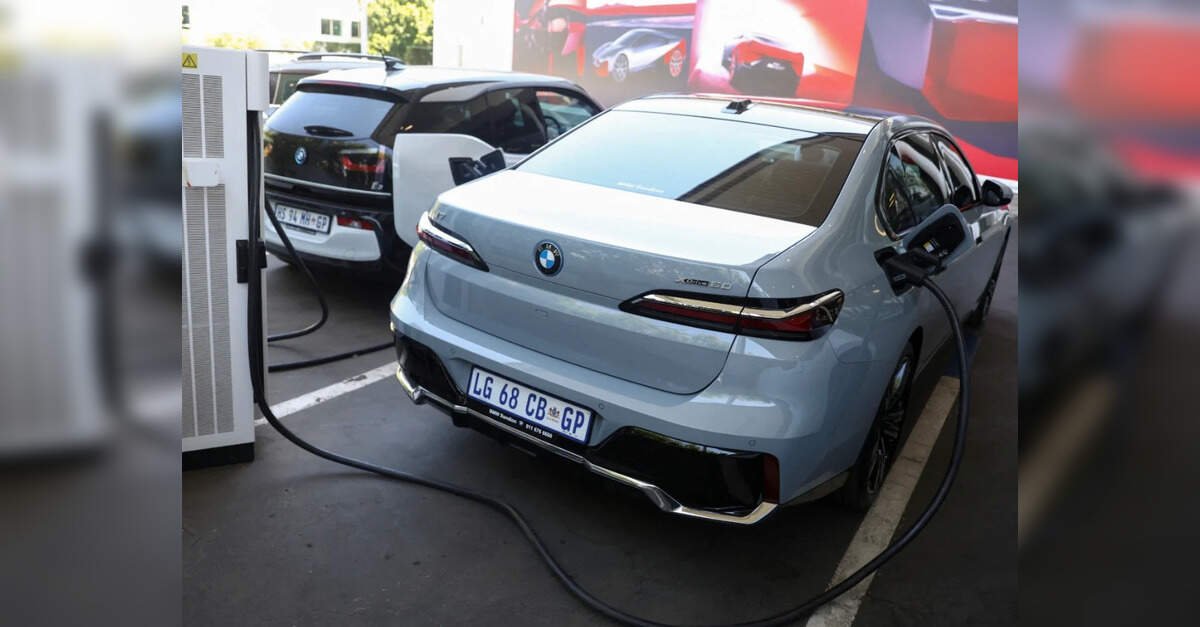 Why electric vehicle sales are lukewarm in America, but hot in Europe